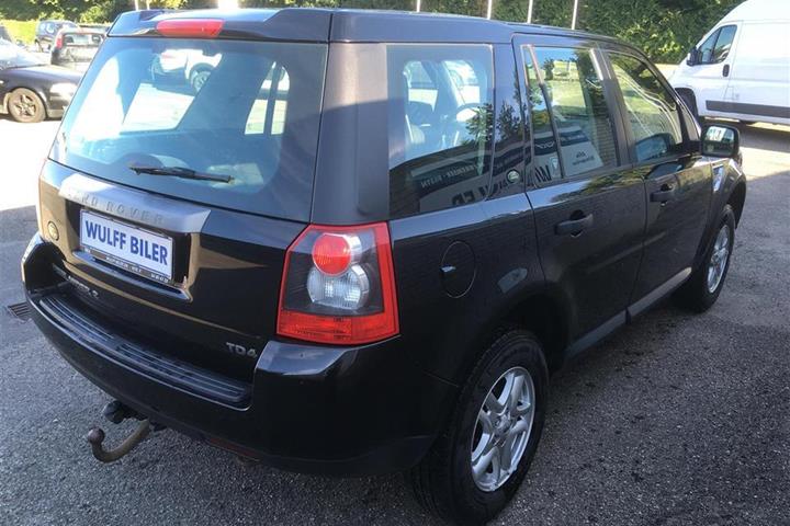 Sort Land Rover Freelander fra 2009