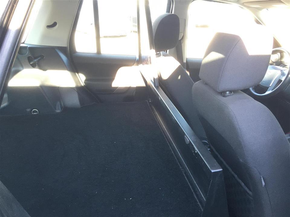 Sort Land Rover Freelander fra 2009
