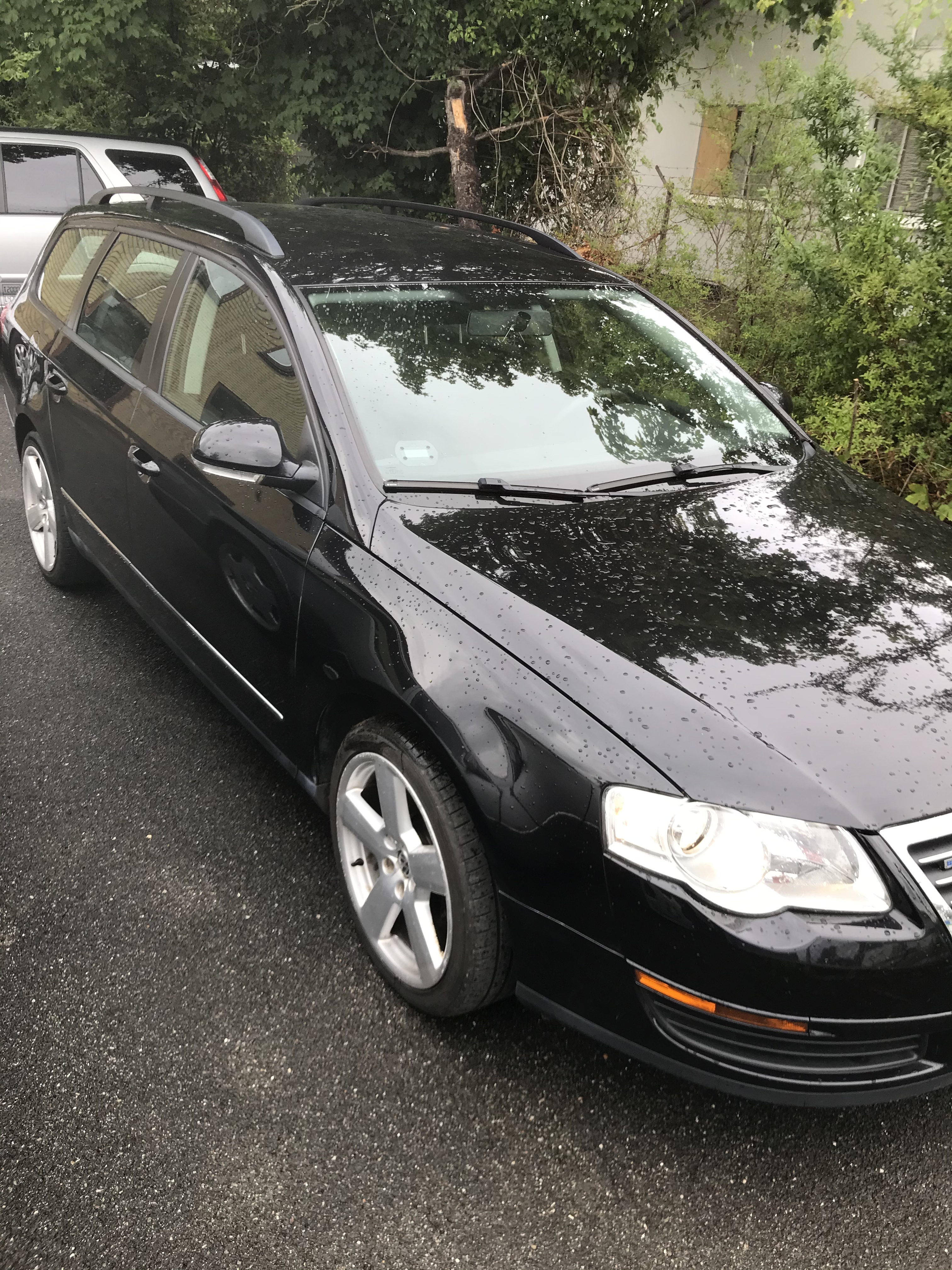 Sort VW Passat fra 2008