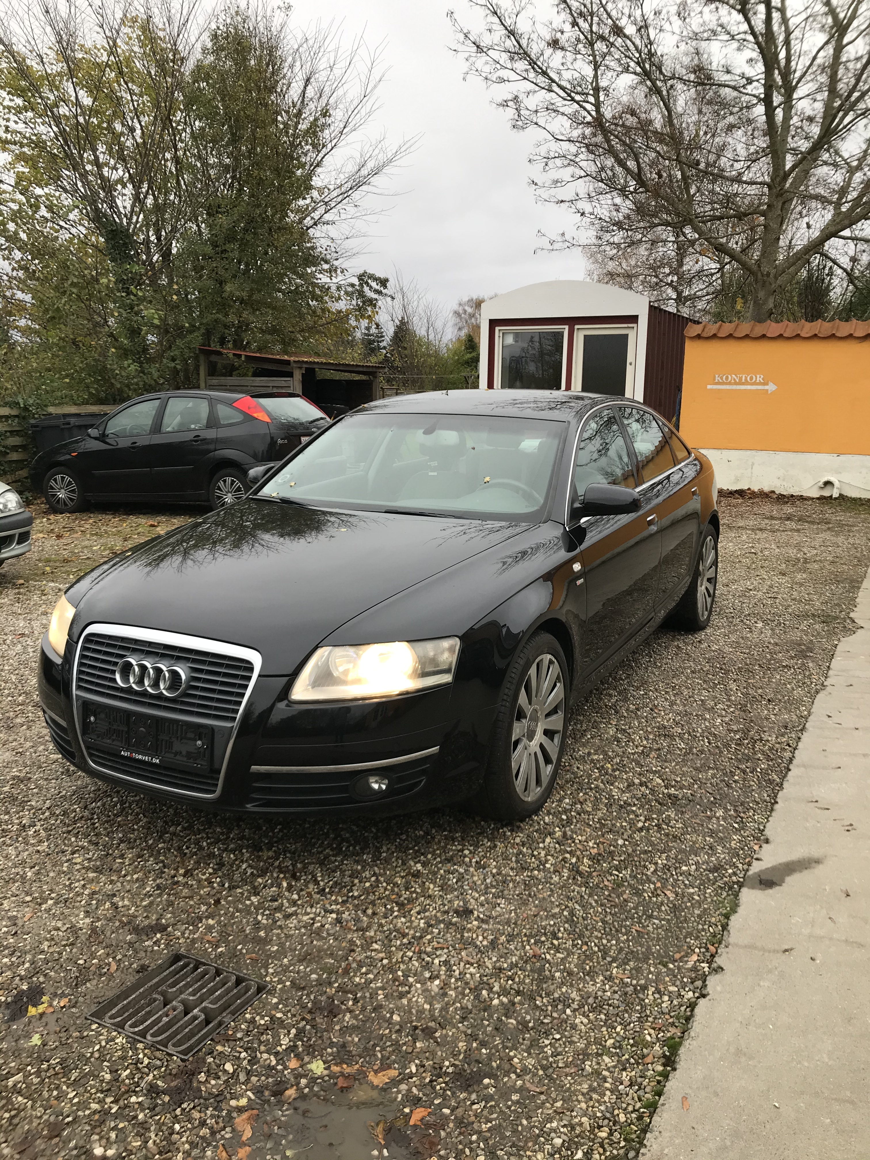 Sort Audi A 6 fra 2005