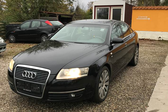 Sort Audi A 6 fra 2005