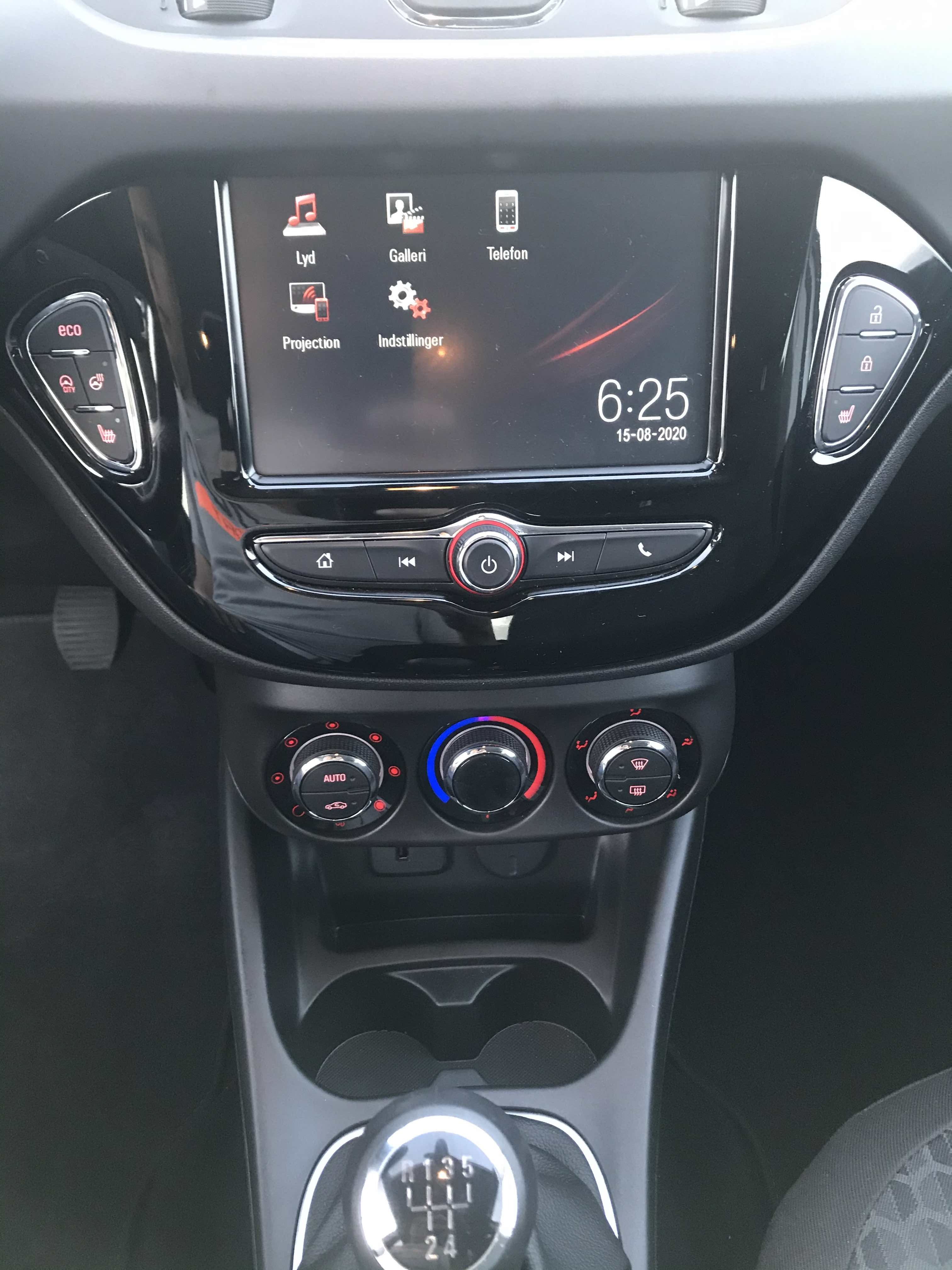 Grå Opel Corsa fra 2018