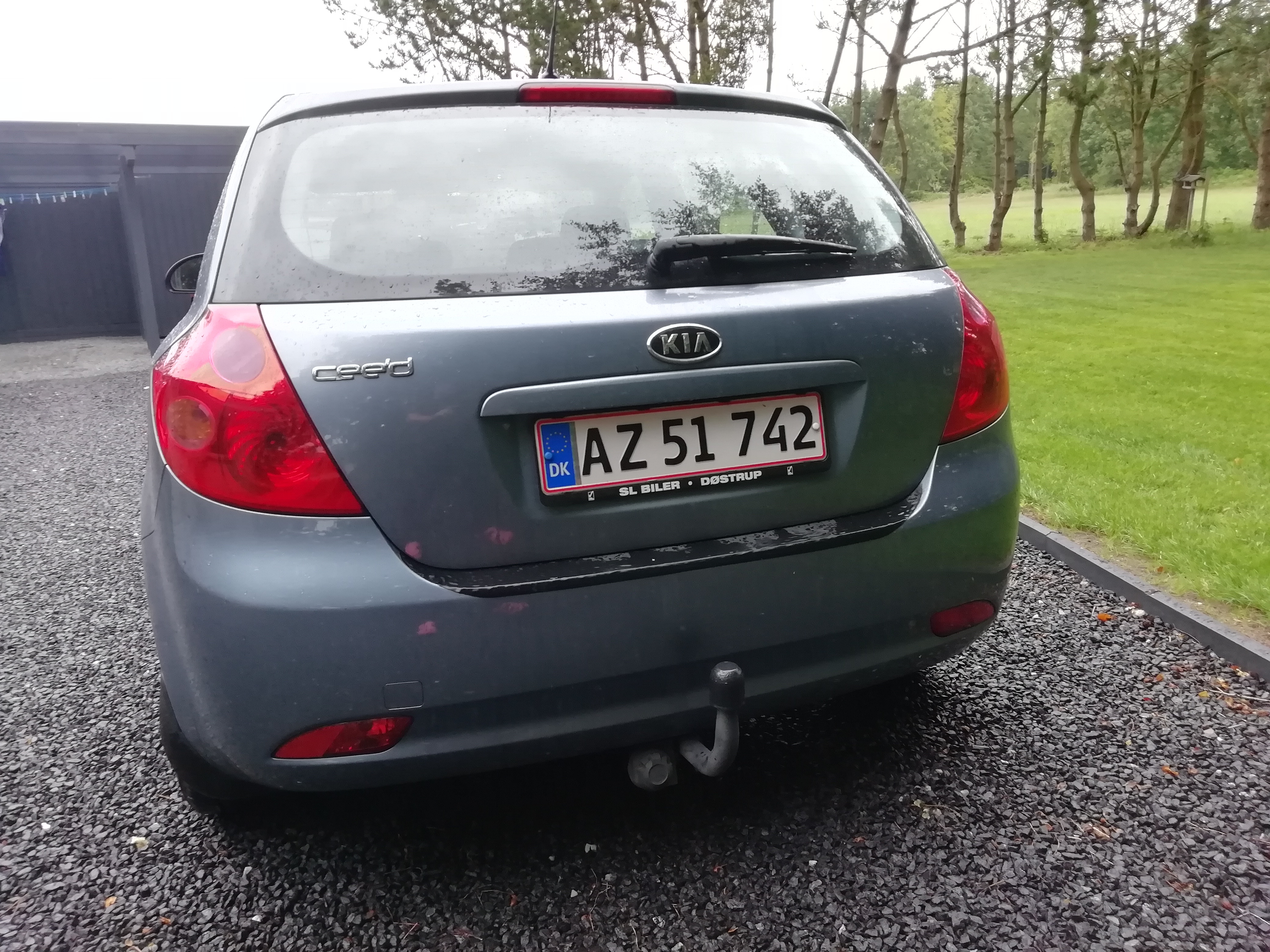 Blå Kia Ceed fra 2007