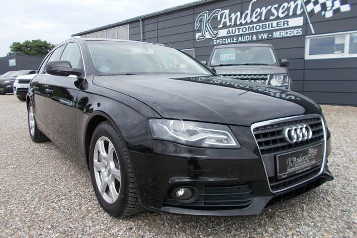 Grå Audi A4 fra 2012