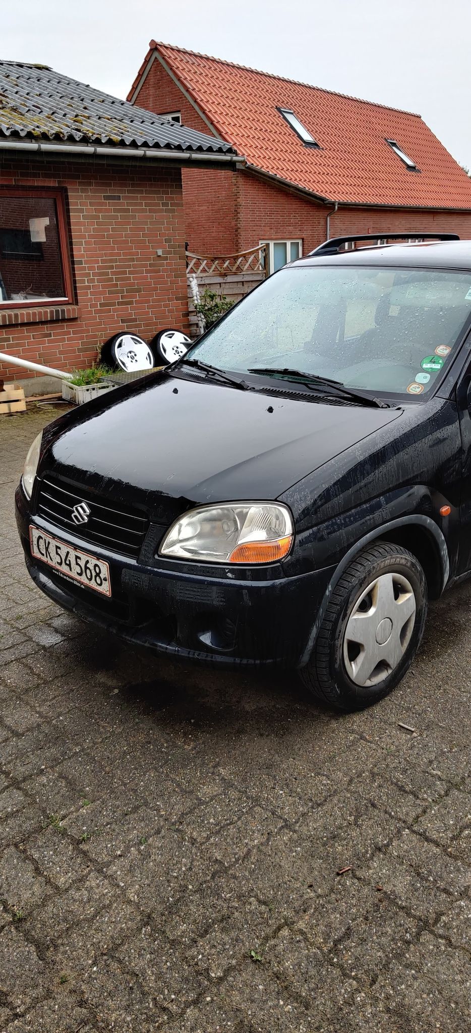 Sort Suzuki Ignis fra 2002