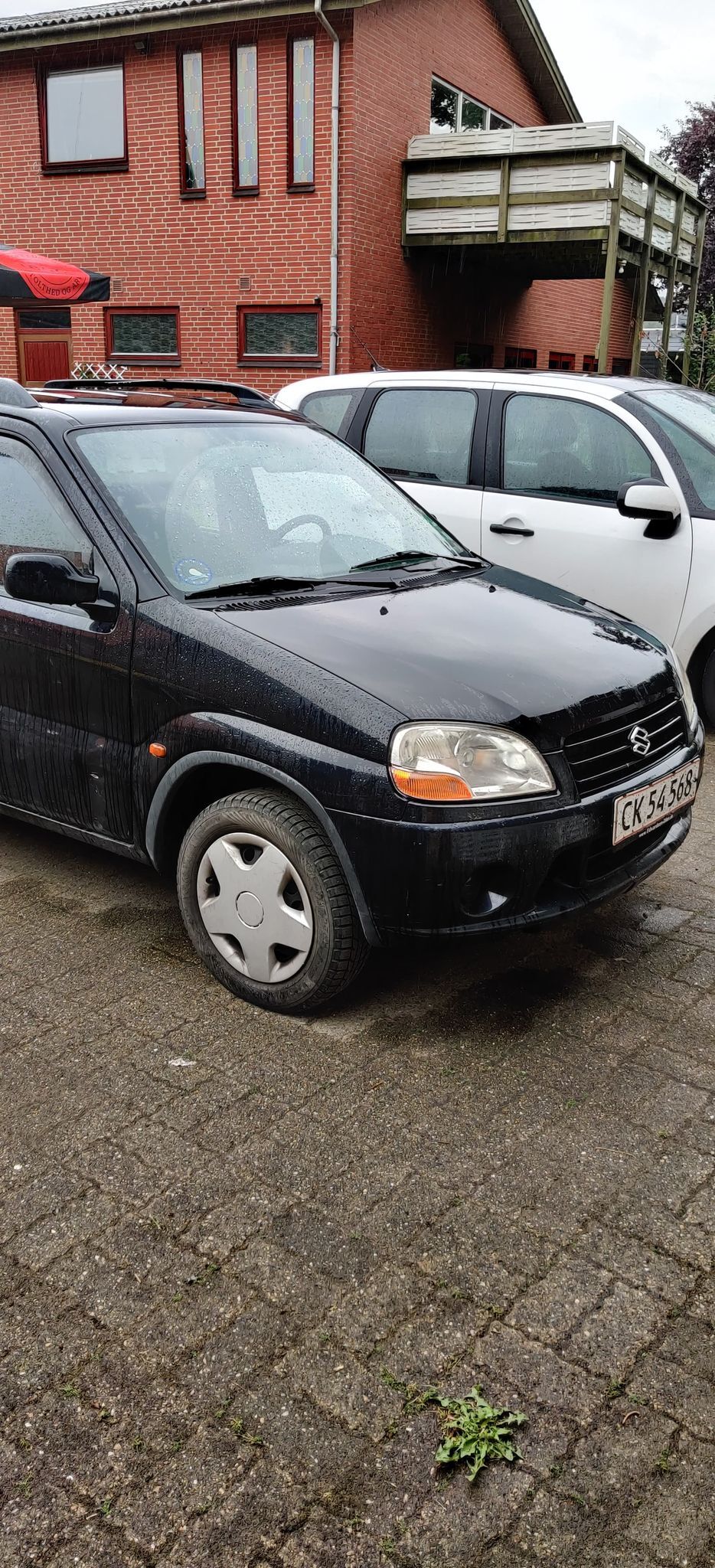 Sort Suzuki Ignis fra 2002
