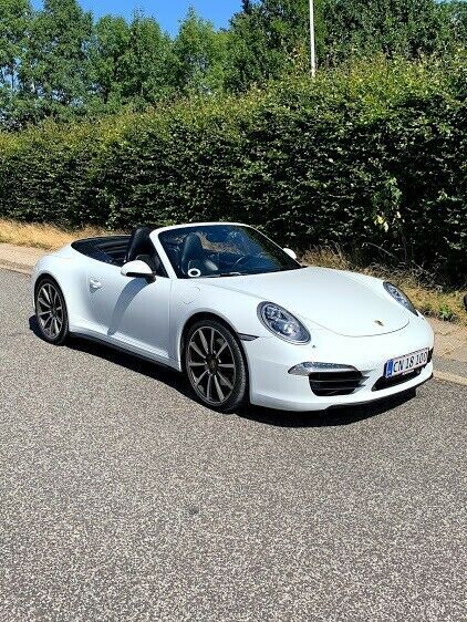 Grå Porsche 911 Carrera 4S fra 2015