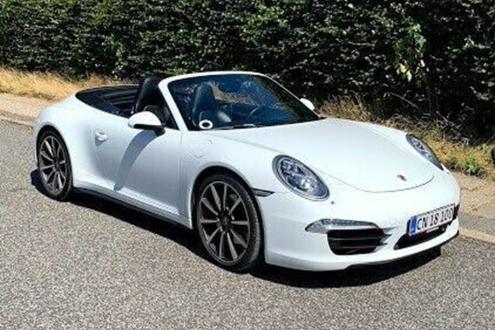 Grå Porsche 911 Carrera 4S fra 2015