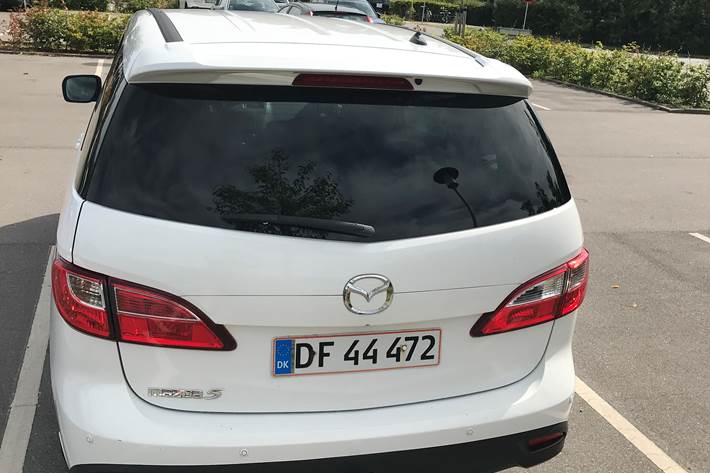 Hvid Mazda 5 fra 2011