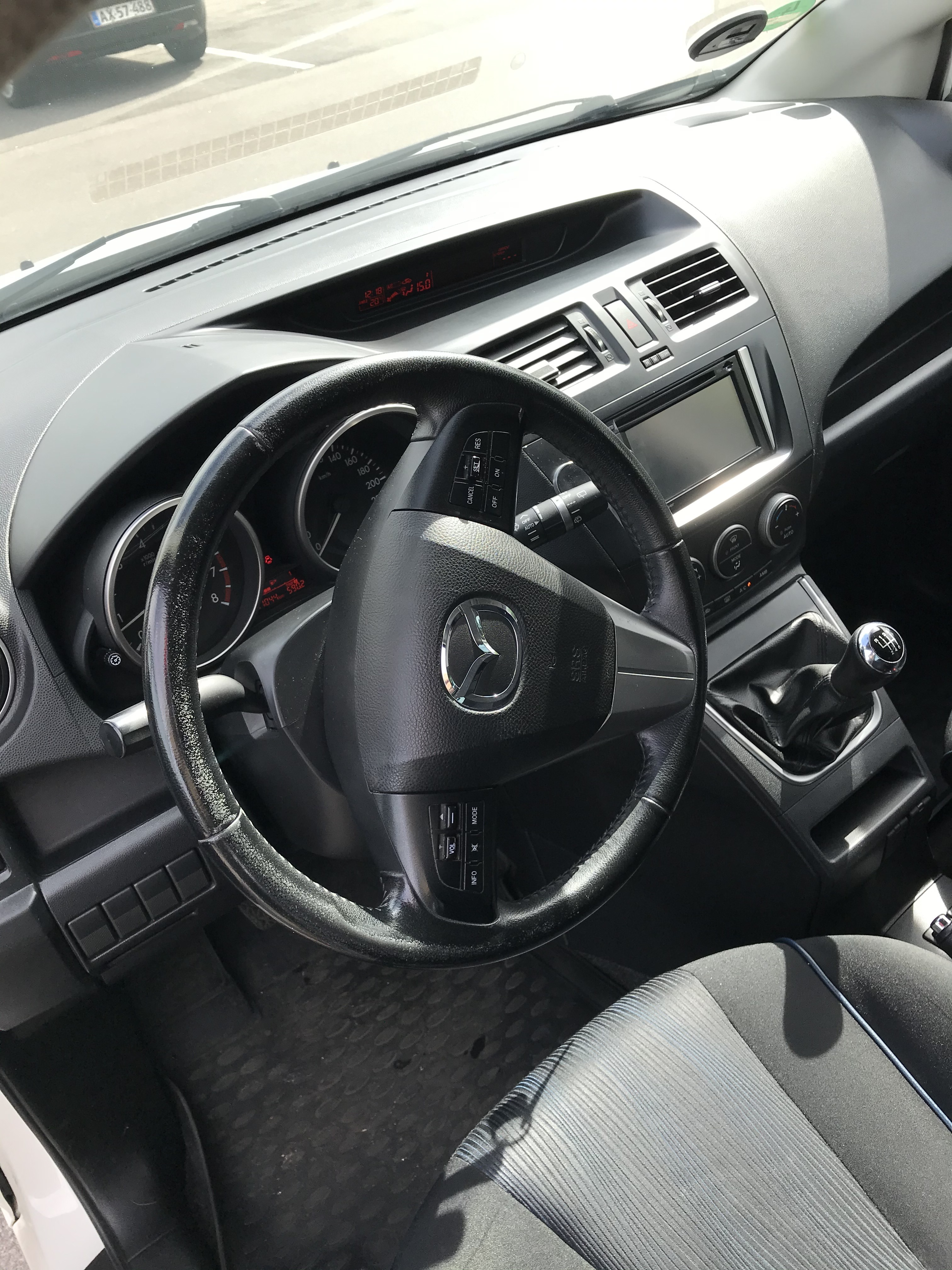 Hvid Mazda 5 fra 2011