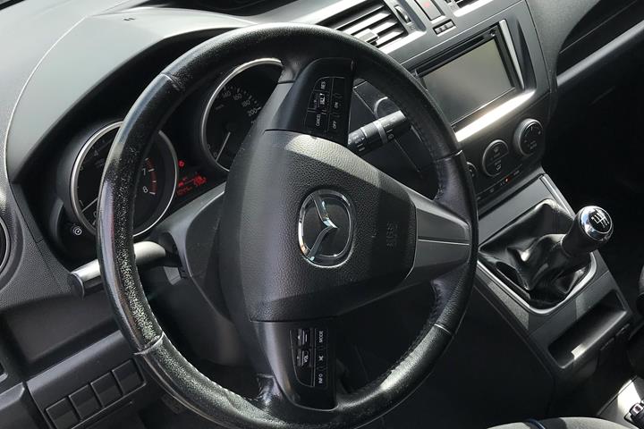 Hvid Mazda 5 fra 2011