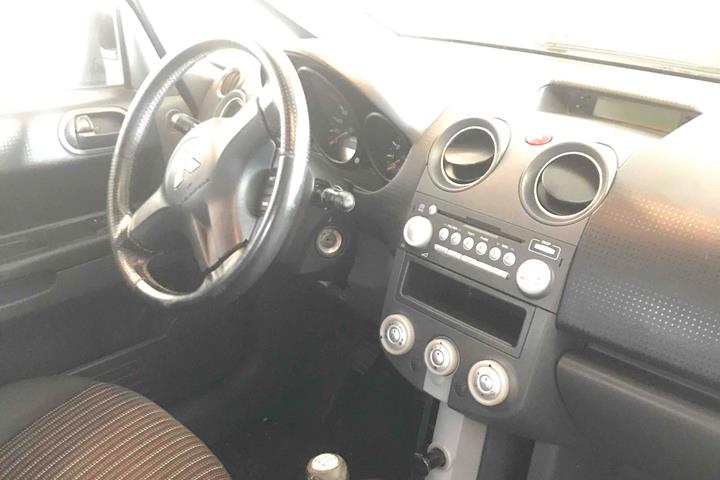 Sort Mitsubishi Colt fra 2008