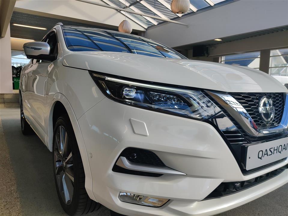 Hvid Nissan Qashqai fra 2020