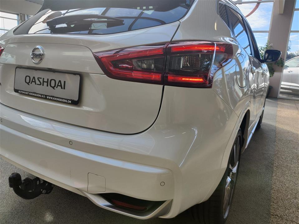 Hvid Nissan Qashqai fra 2020