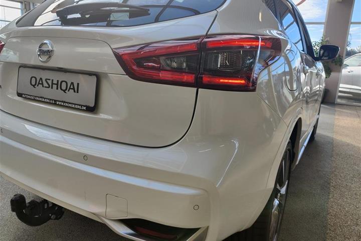 Hvid Nissan Qashqai fra 2020