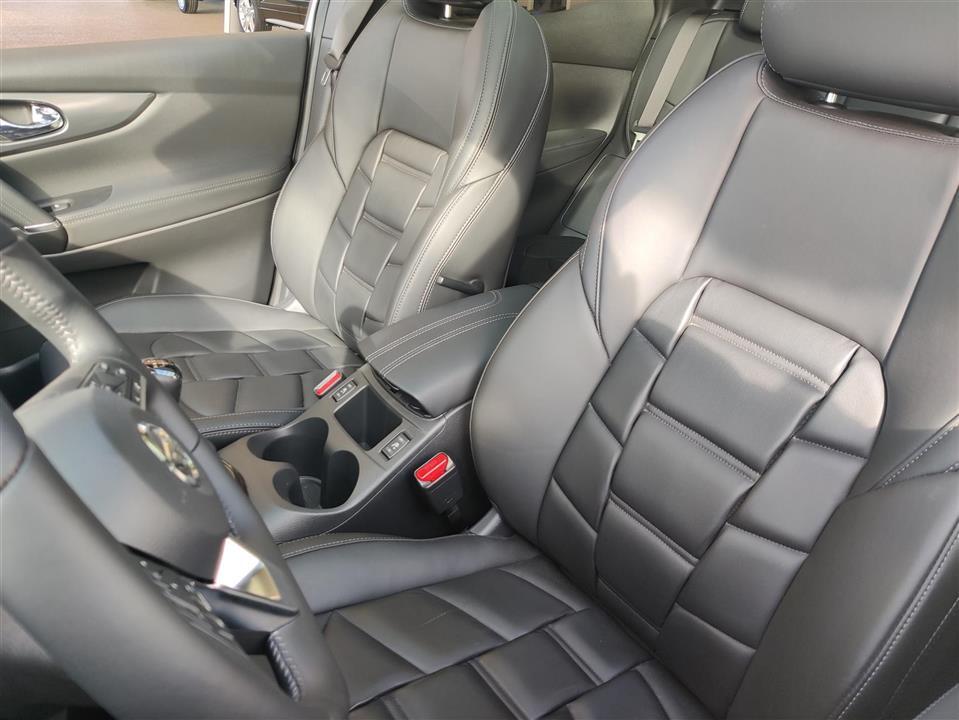 Hvid Nissan Qashqai fra 2020