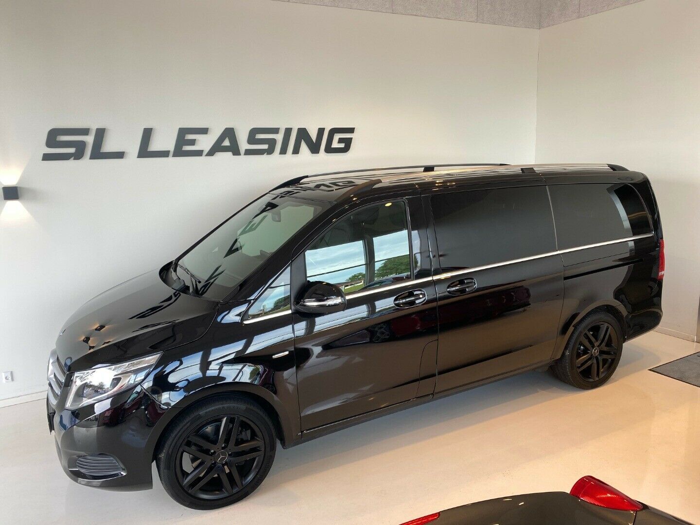 Grå Mercedes V250 d fra 2015