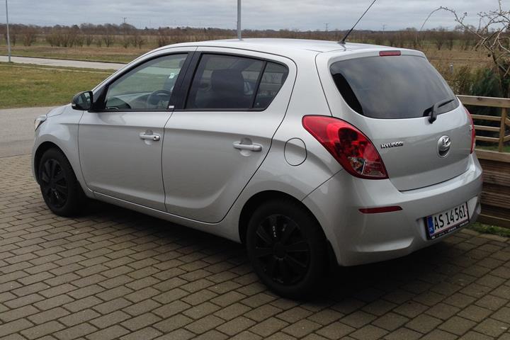 Sølv Hyundai i20 fra 2015
