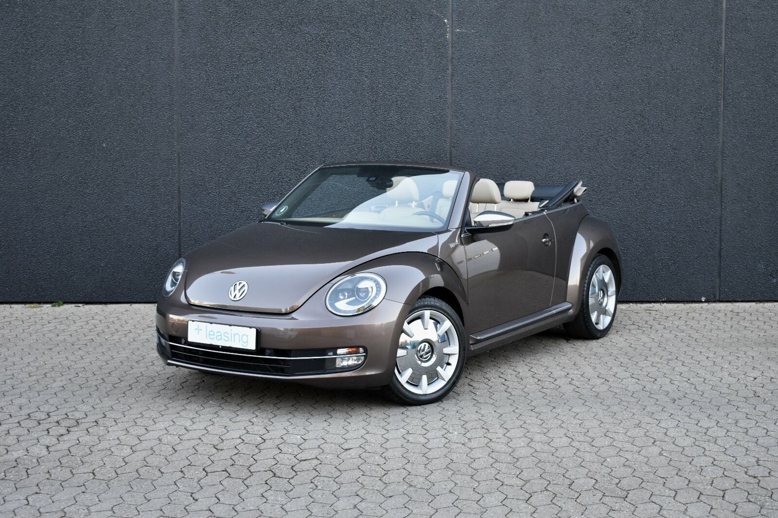 Brun VW The Beetle fra 2013