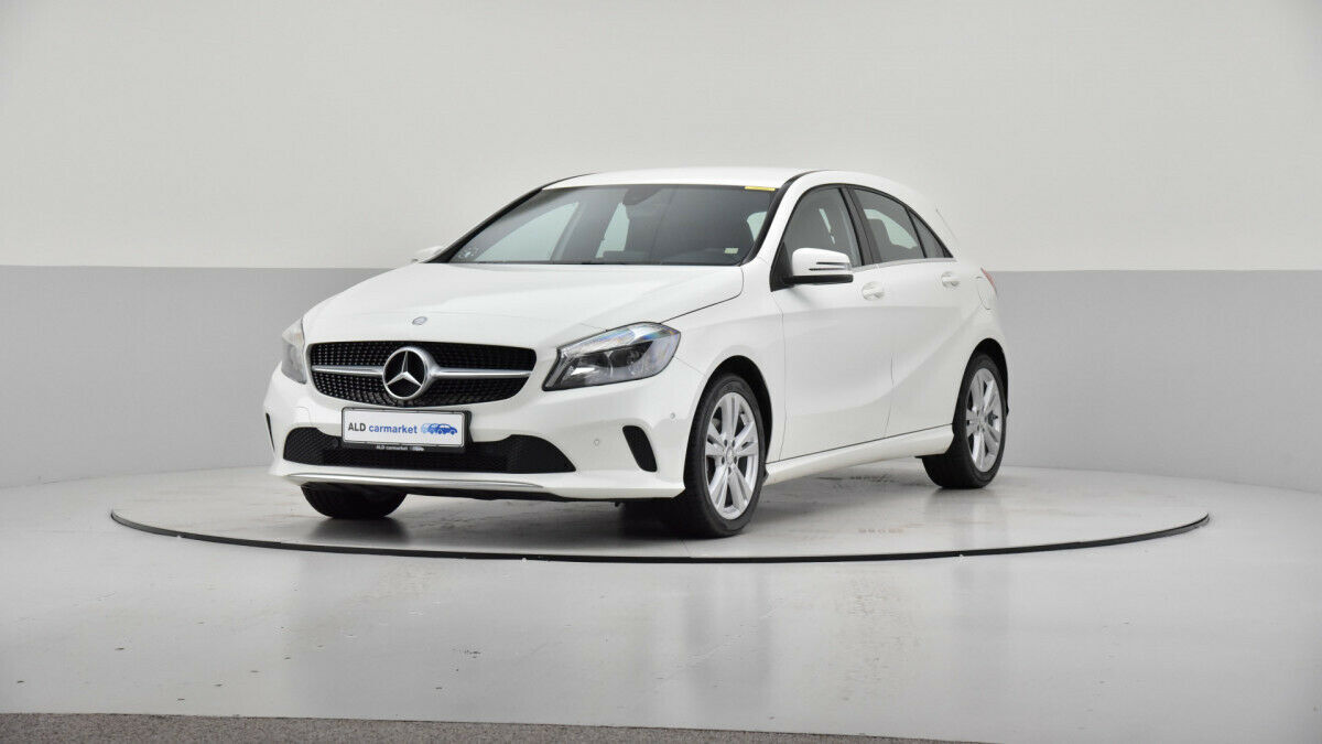 Hvid Mercedes A180 d fra 2016