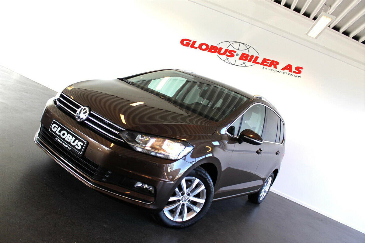 Brun VW Touran fra 2018