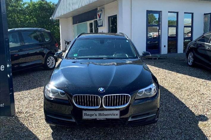 Sort BMW 520d fra 2016