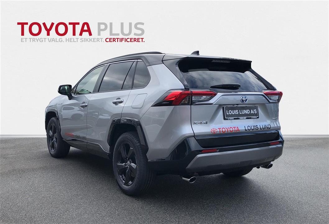 Grå Toyota RAV4 fra 2020