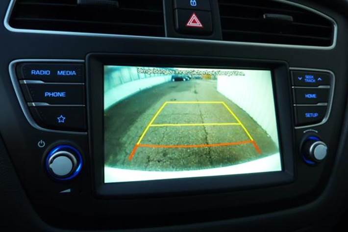 Hvid Hyundai i20 fra 2020