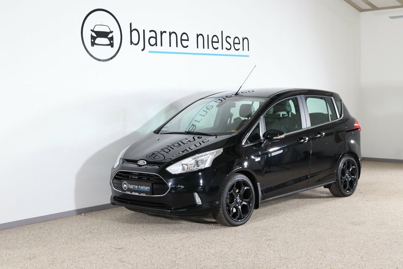 Grå Ford B-MAX fra 2016