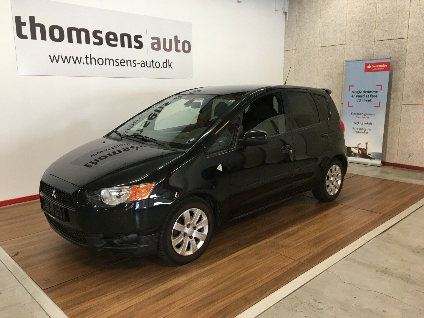 Grå Mitsubishi Colt fra 2010