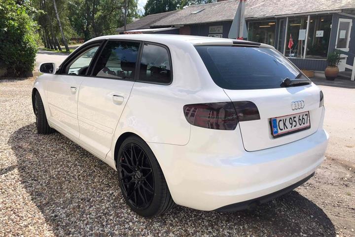 Hvid Audi A3 Sportback fra 2012