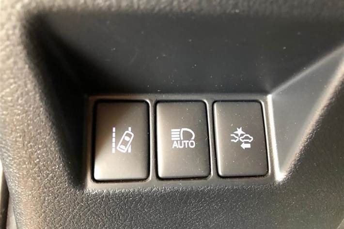 Grå Toyota Yaris fra 2017