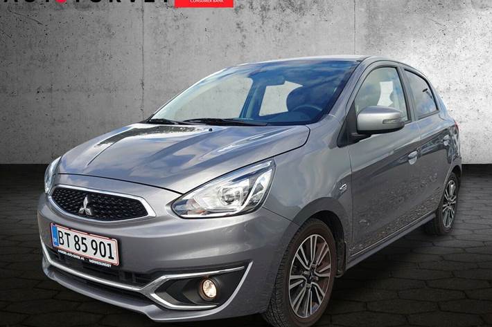 Grå Mitsubishi Space Star fra 2018