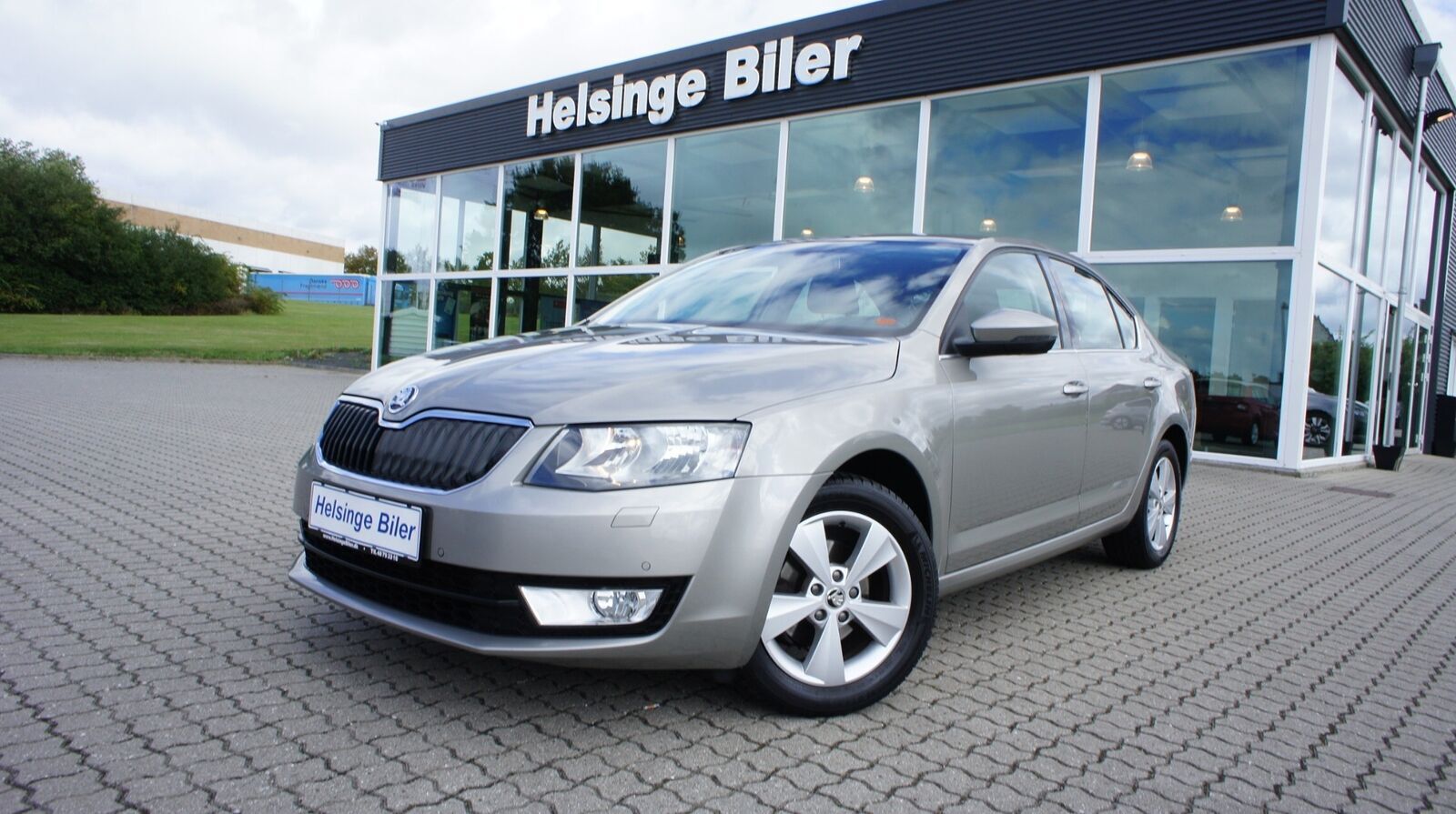Grå Skoda Octavia fra 2015