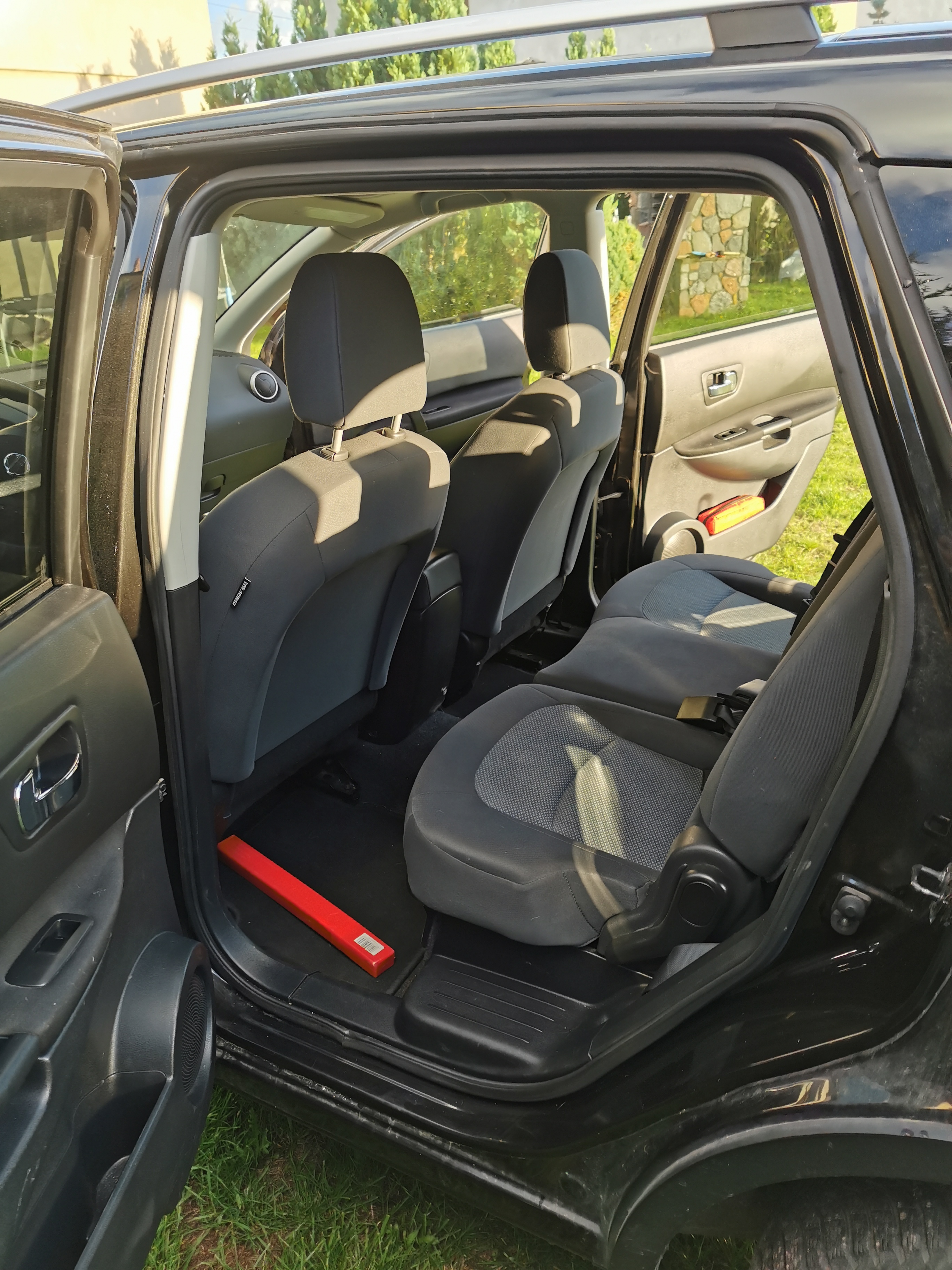 Sort Nissan Qashqai+2 fra 2012
