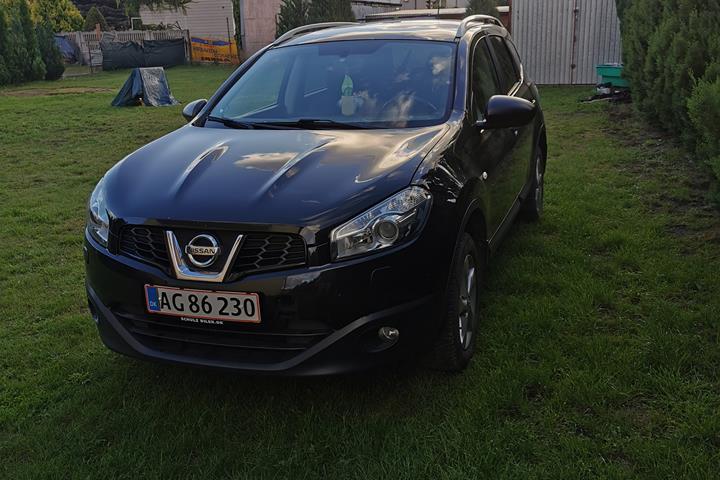Sort Nissan Qashqai+2 fra 2012