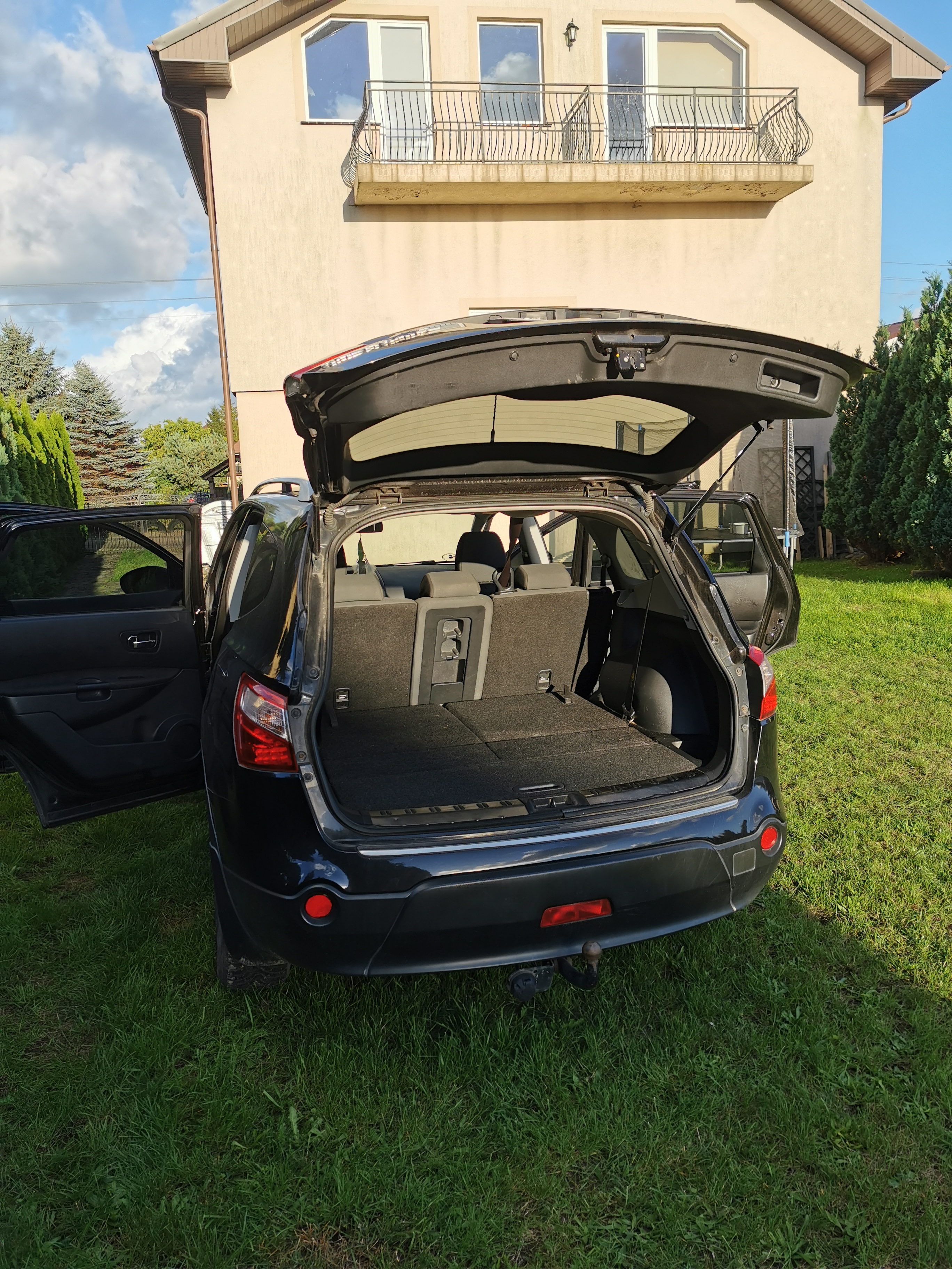 Sort Nissan Qashqai+2 fra 2012