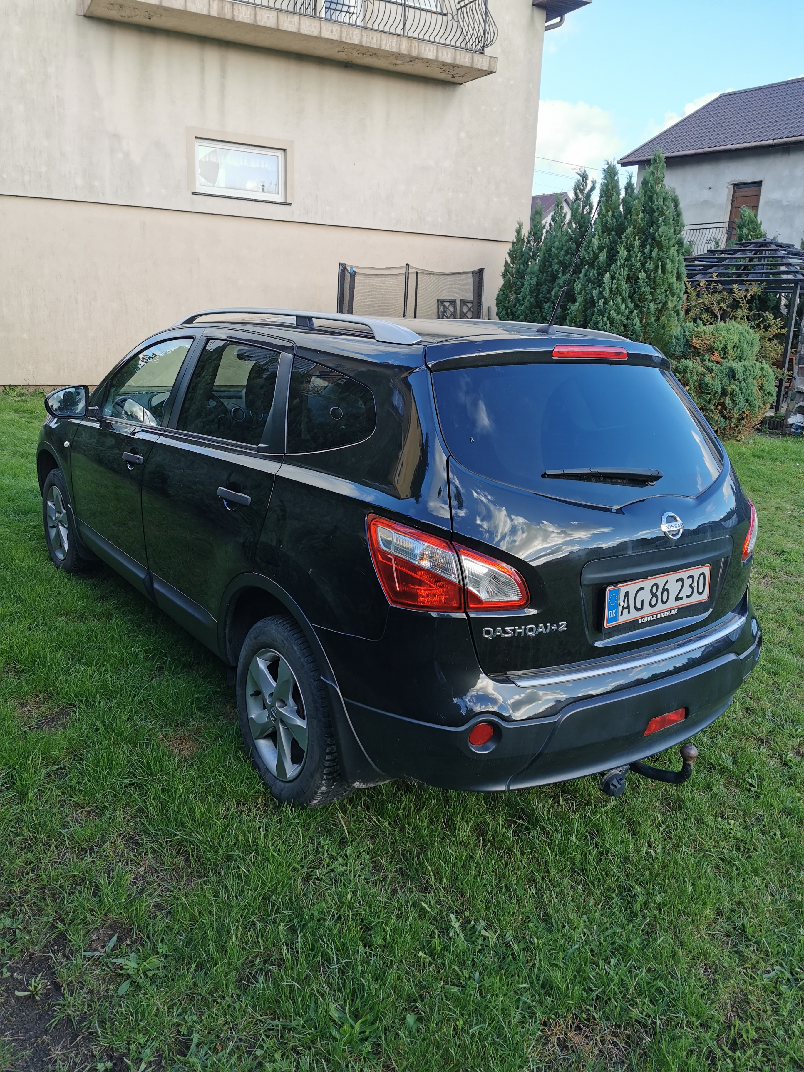 Sort Nissan Qashqai+2 fra 2012