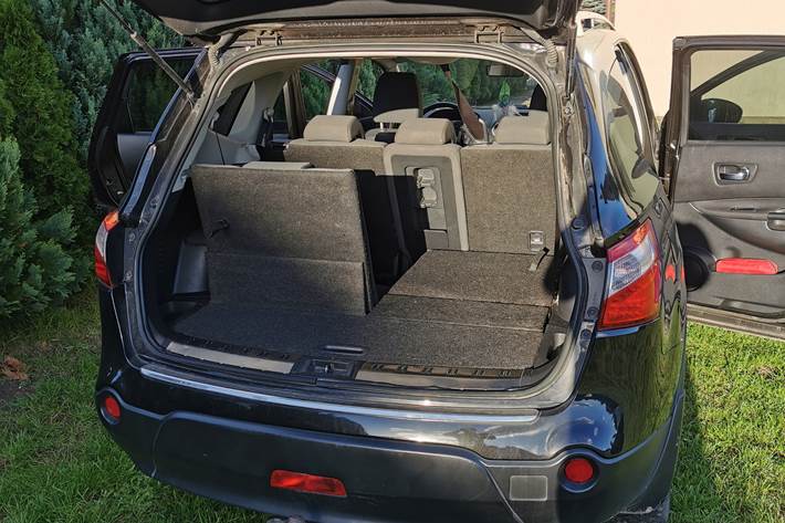 Sort Nissan Qashqai+2 fra 2012