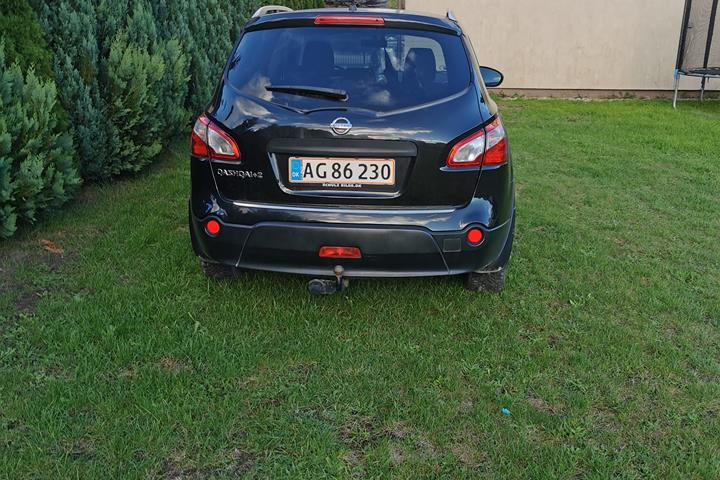 Sort Nissan Qashqai+2 fra 2012