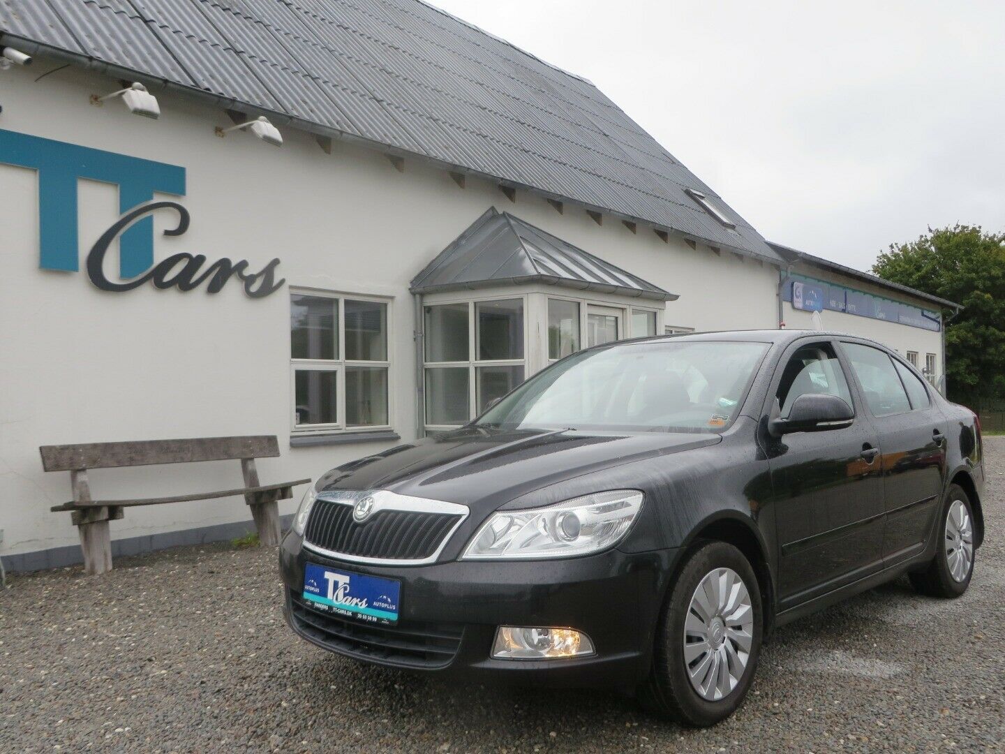 Grå Skoda Octavia fra 2010