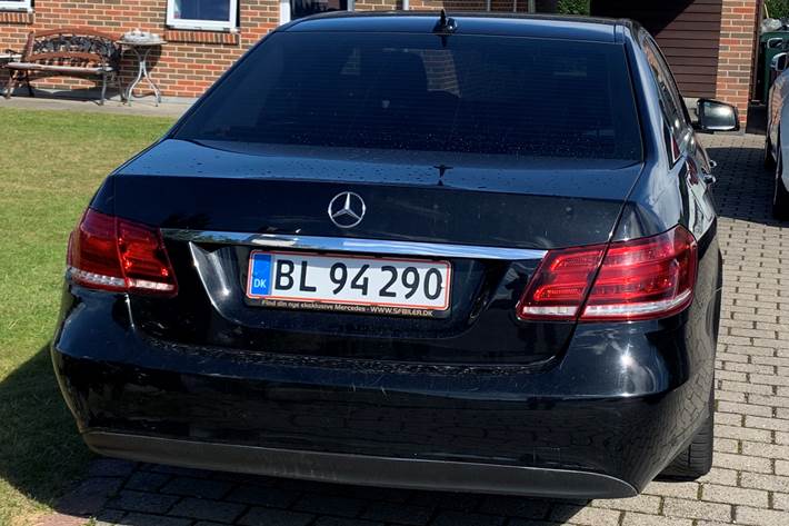 Sort Mercedes 200 E fra 2015