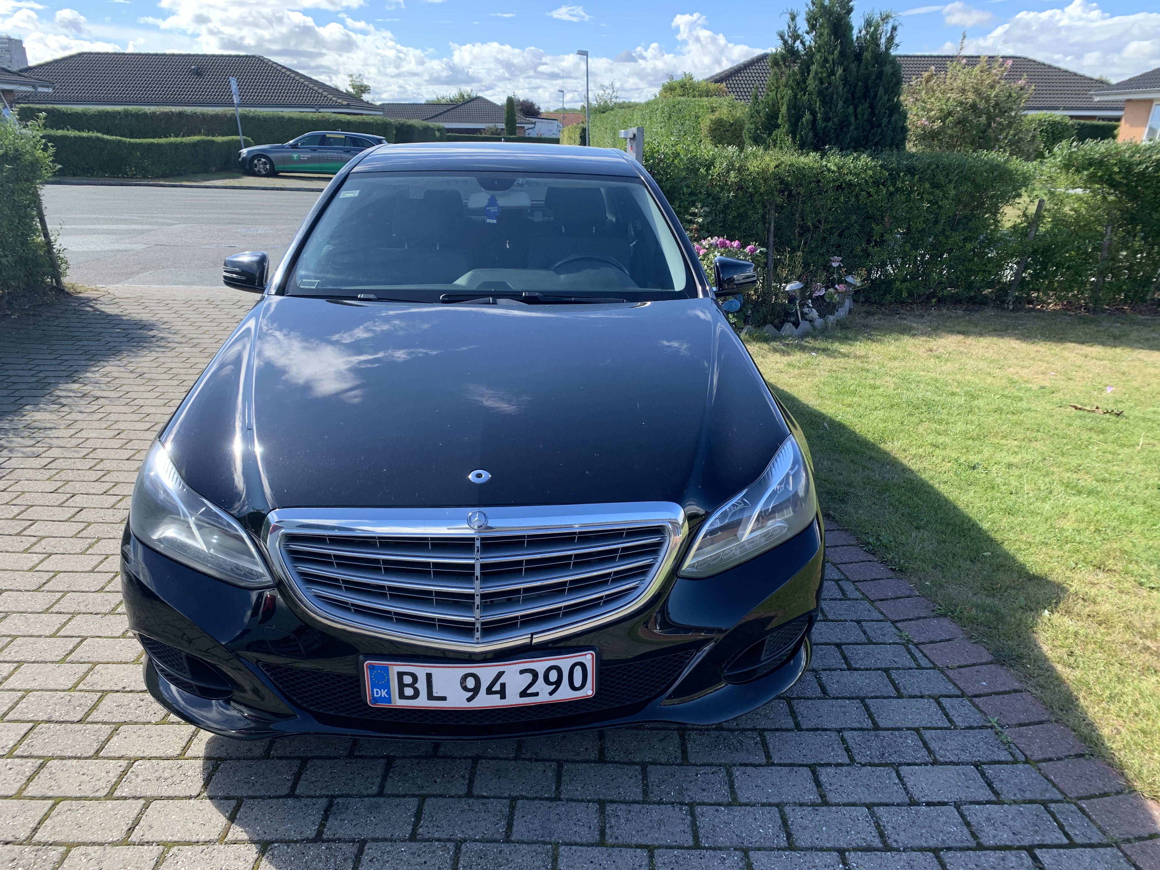 Sort Mercedes 200 E fra 2015