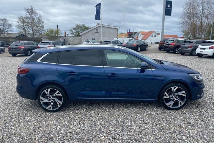 Blå Renault Mégane fra 2018