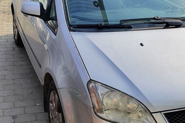Sølv Ford Focus C-MAX fra 2004
