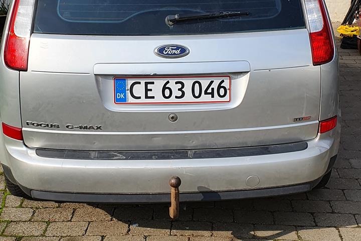 Sølv Ford Focus C-MAX fra 2004