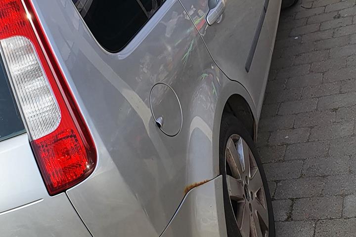 Sølv Ford Focus C-MAX fra 2004
