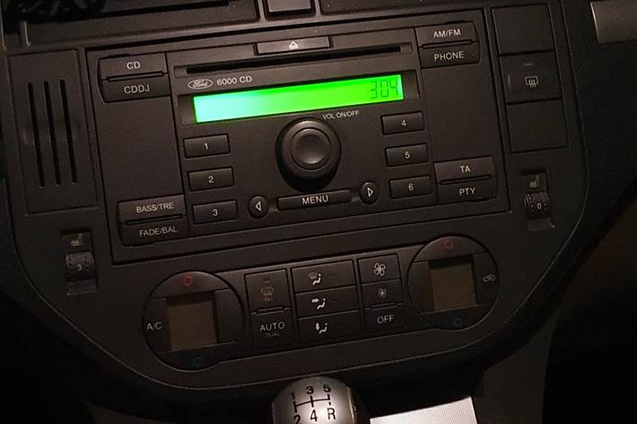 Sølv Ford Focus C-MAX fra 2004