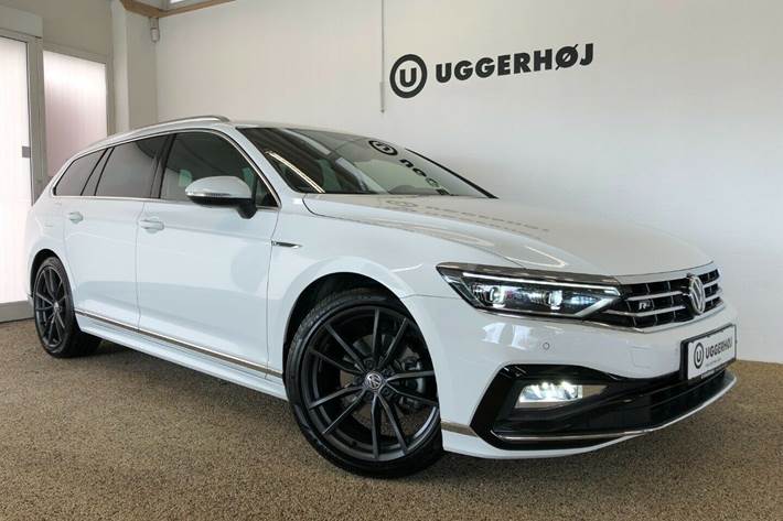 Hvid VW Passat fra 2020