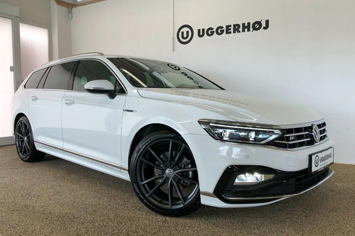 Hvid VW Passat fra 2020
